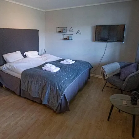 Motel Systra Hotel Apartments Sjoholt 4*